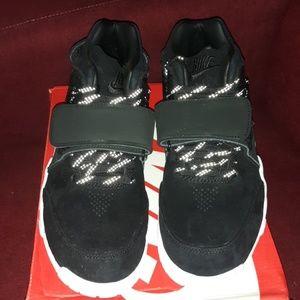 Nike Air Trainer "Victor Cruz"